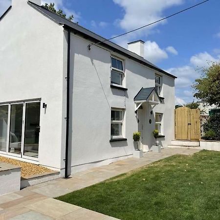 Charming Cottage Close To M4 Bridgend Bridgend  Luaran gambar