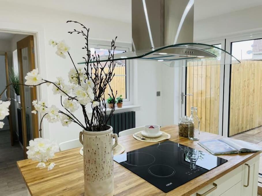 Charming Cottage Close To M4 Bridgend Bridgend  Luaran gambar